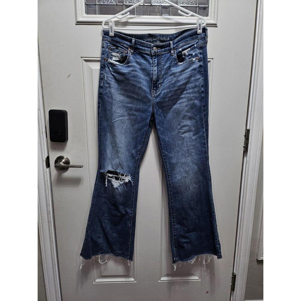 American Eagle Women's Strigid Ripped Mom Jeans EJ2 Blown Out Blue Size 12 Short